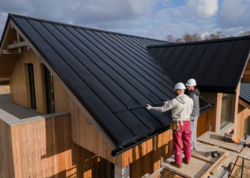 Navigating Roof Replacement in New York: A Detailed Homeowner’s Manual