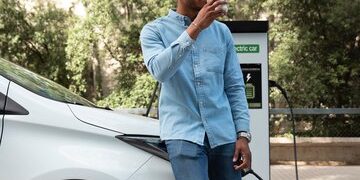 Exploring the Future of Electric Vehicles: Innovations and Challenges Ahead